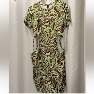 DIVIDED H&M• size L • green + brown • mini silhouette dress • never worn • $15
